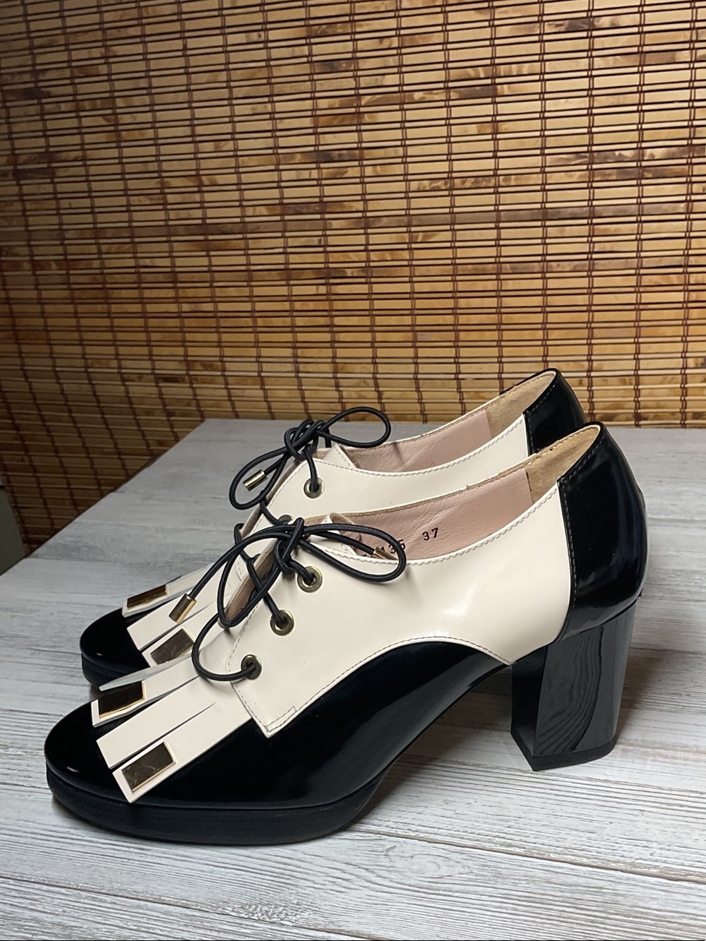Elegant woman’s 2.5” heel shoes Giorgio Fabiani size EU 37 made in Italy EUC.